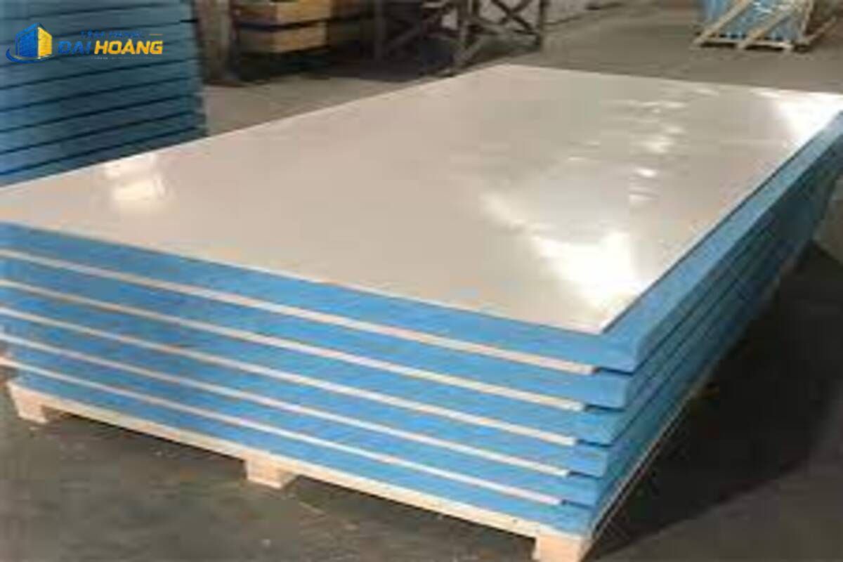 Cấu tạo tấm panel cách nhiệt XPS có khả năng chịu lực nén cao và chống thấm nước vượt trội