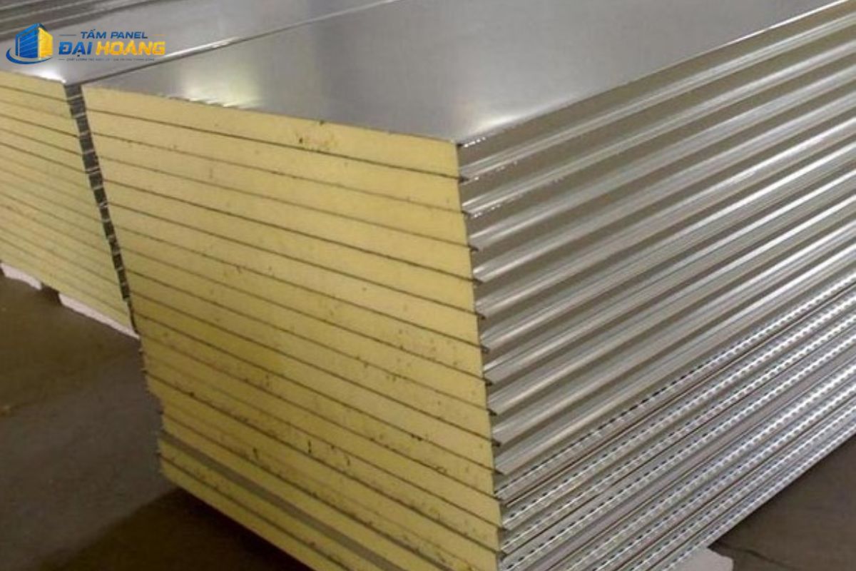Tấm panel Rockwool chống cháy chuyên dụng tỷ trọng cao đạt tiêu chuẩn EI45 đến EI120 cho vách ngăn kỹ thuật và khu vực yêu cầu PCCC nghiêm ngặt