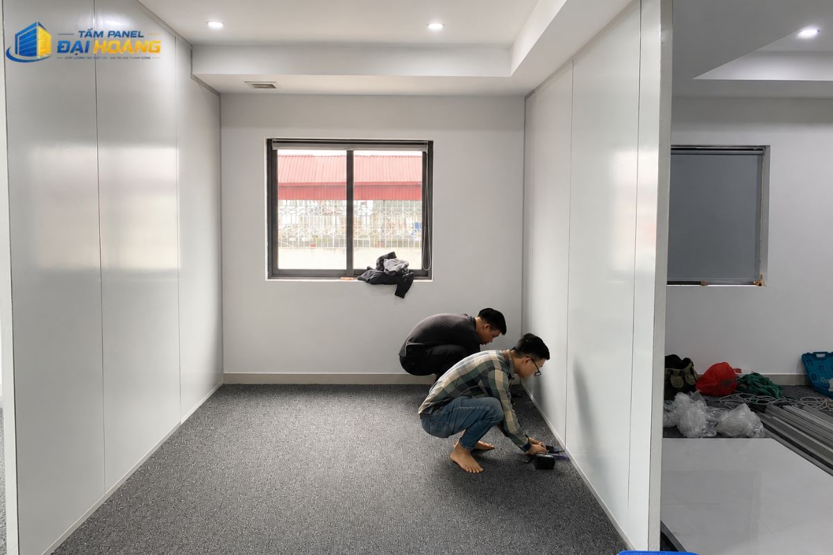 Thi công tấm panel phường An Phú phân chia không gian làm việc và các phòng ban văn phòng chuyên nghiệp