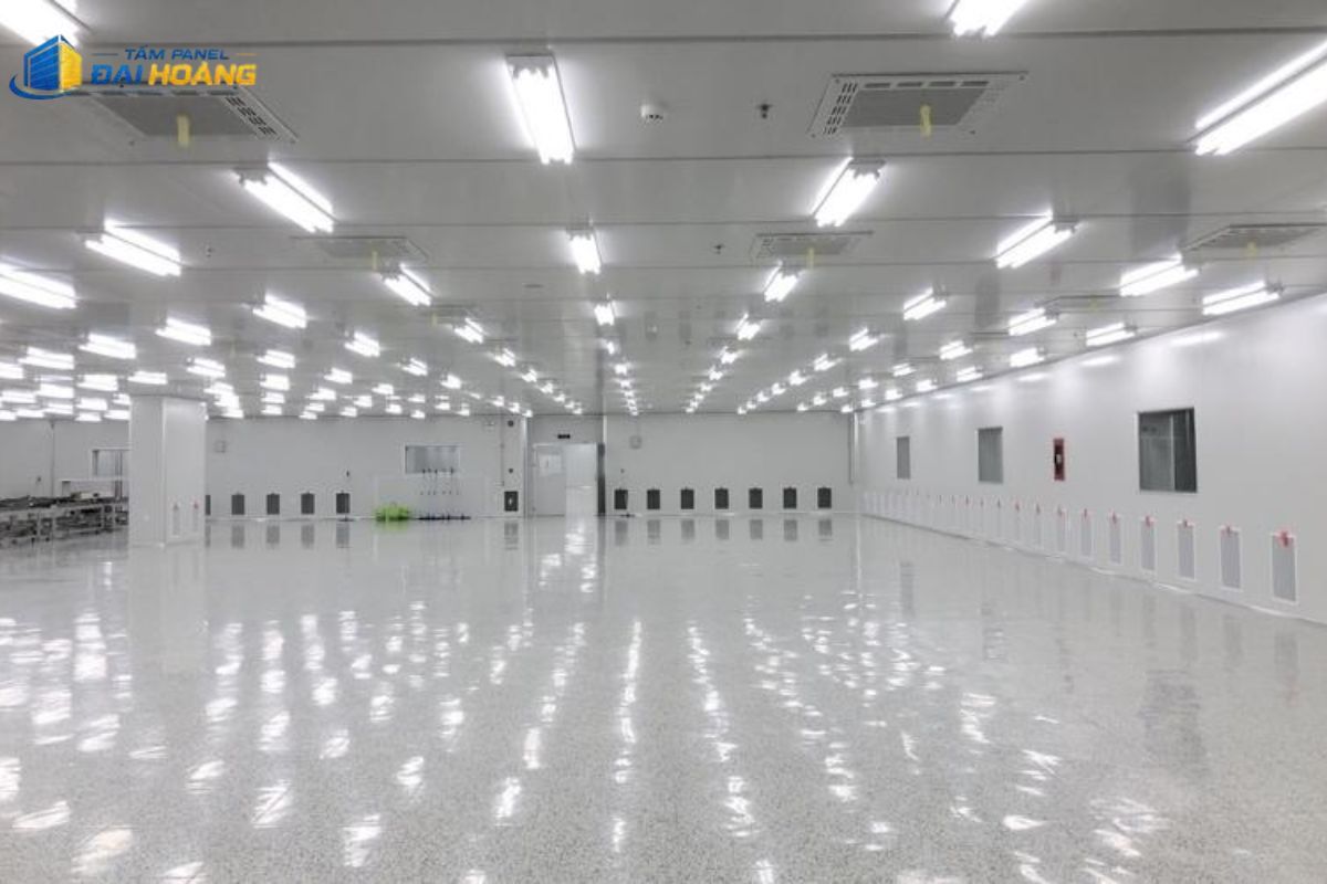 Thi công tấm panel phường Hiệp Bình bằng tấm PU chuyên dụng cho ngành thực phẩm nhằm hạn chế thất thoát nhiệt