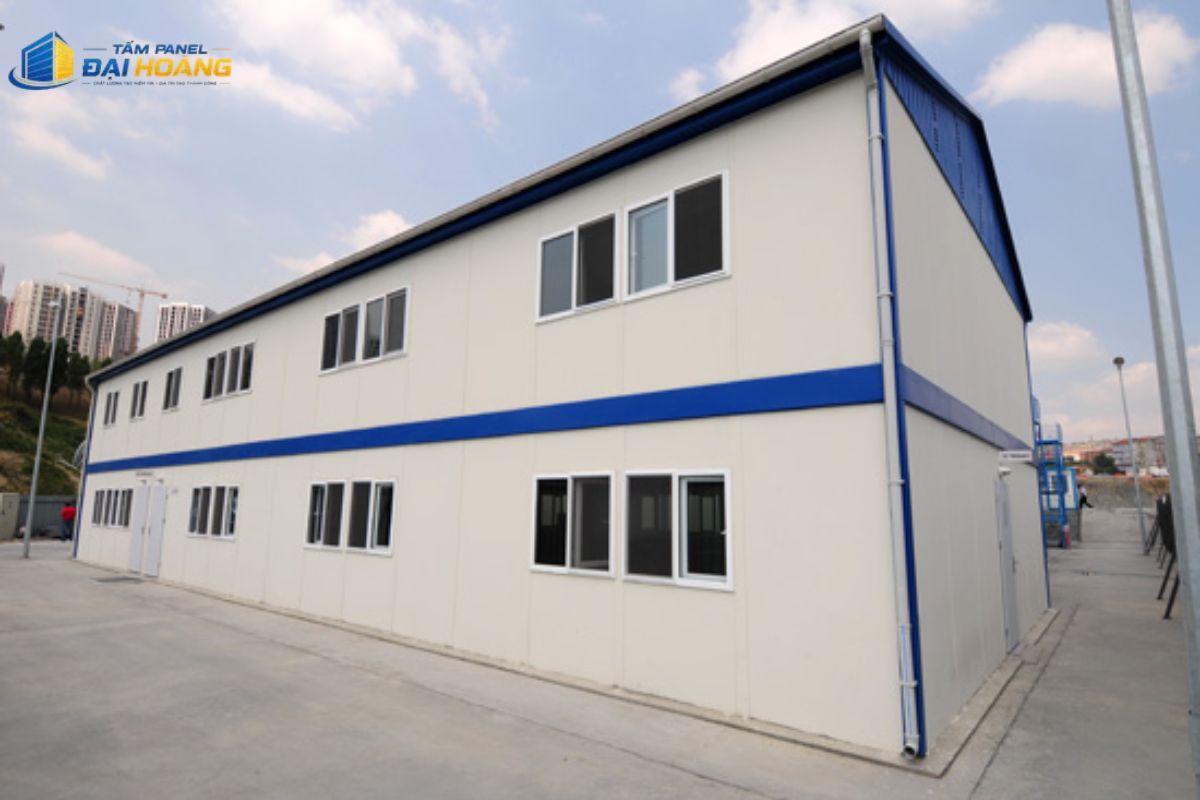 Hoàn thành thi công tấm panel phường Vũng Tàu hệ vách trần phẳng mịn đạt chuẩn cho phòng sạch y tế và phòng nghiên cứu