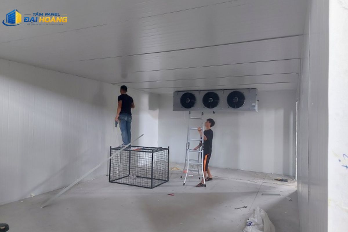 Thi công tấm panel Vĩnh Long lắp đặt hệ vách cách nhiệt cao cấp nhằm hạn chế tối đa tình trạng thất thoát nhiệt