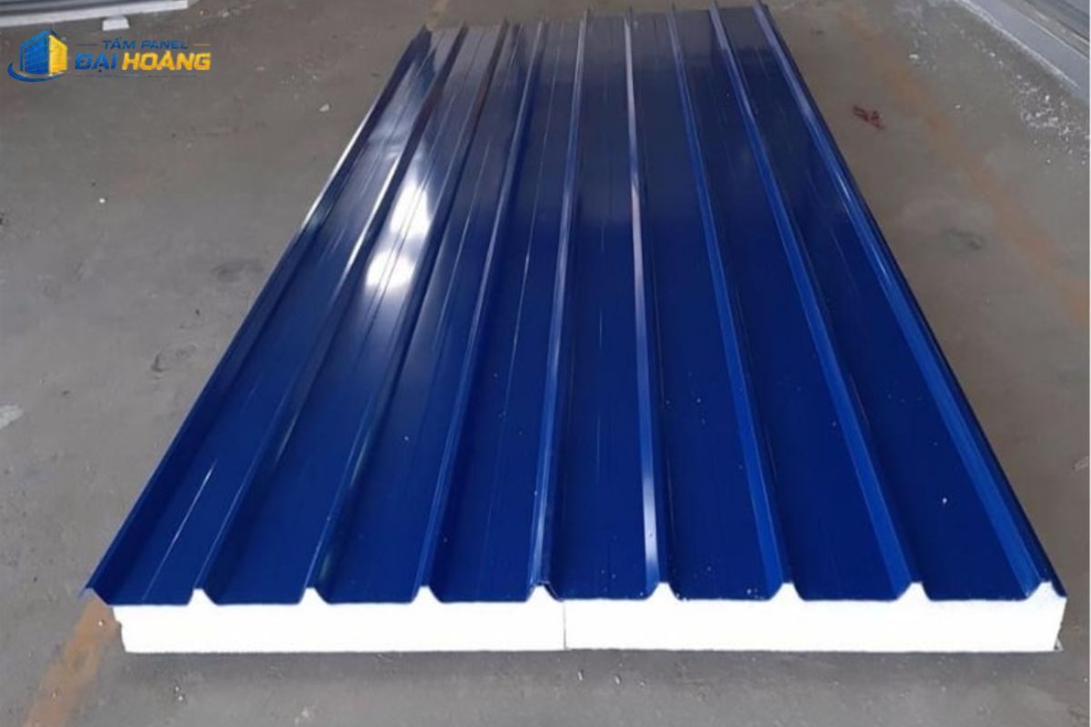 Tôn xốp EPS cách nhiệt trọng lượng nhẹ, chi phí thấp, chuyên dụng cho mái nhà trọ, nhà tiền chế và công trình dân dụng